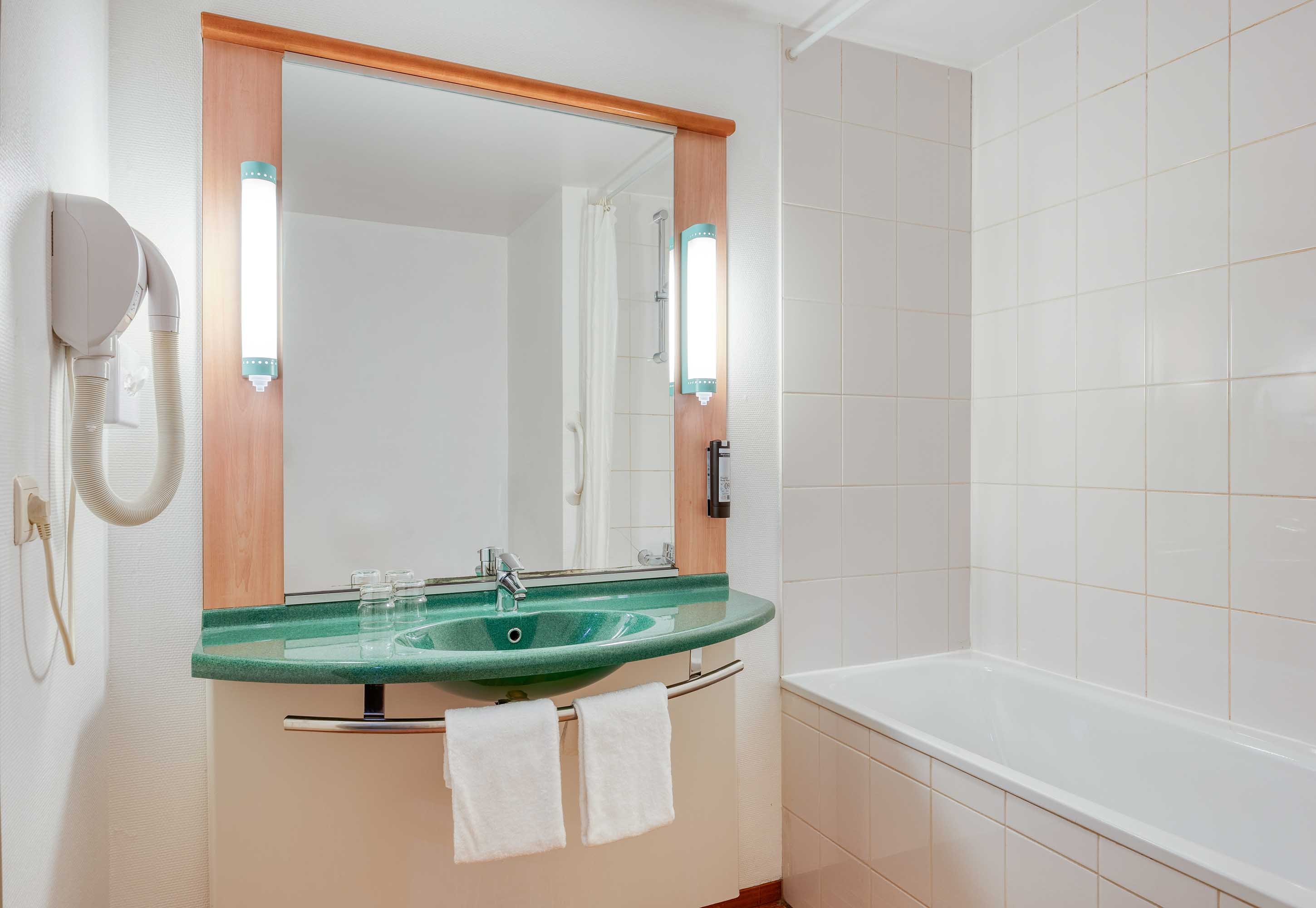 B&B Hotel Mons Gare 10/18