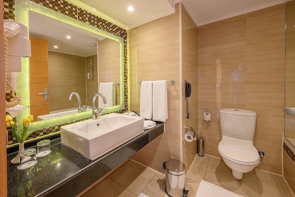 Amwaj Beach Club Abu Soma 50/50