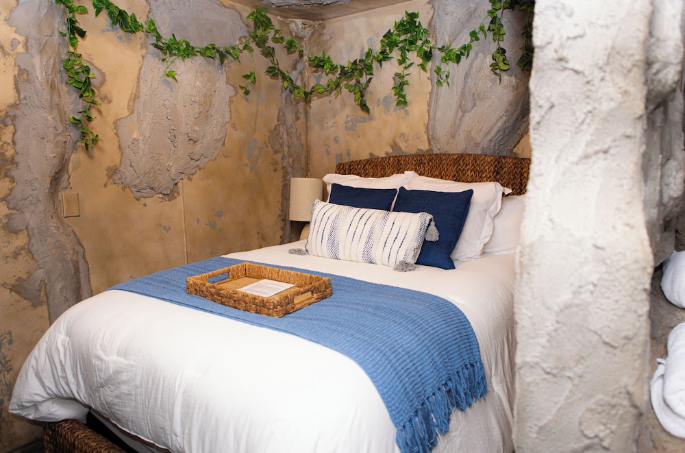 5th East Hall Bed Breakfast 13/46