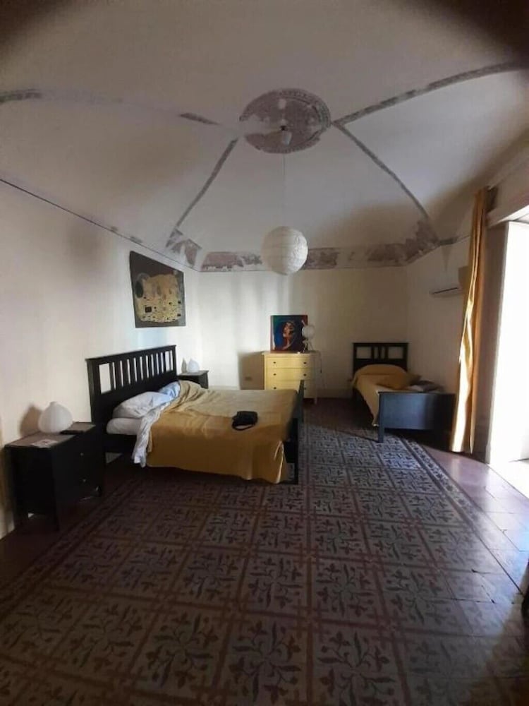 Ivana B&amp;B 13/76