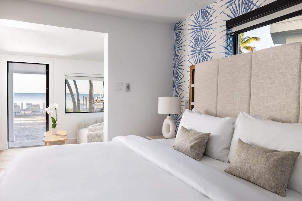 1 Bedroom, Cottage, King Bed, Ocean Front