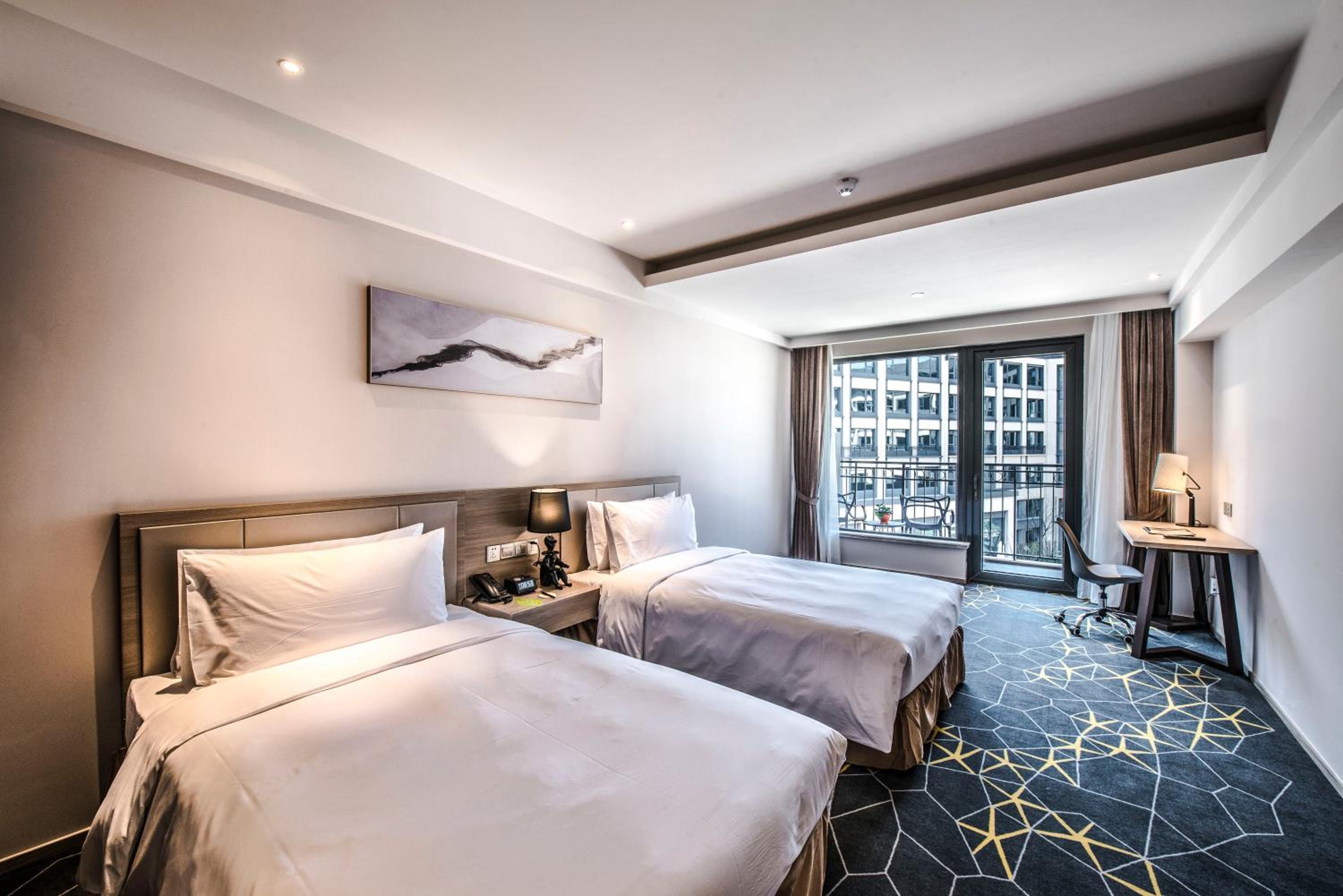 SUPERIOR, TWIN BEDS