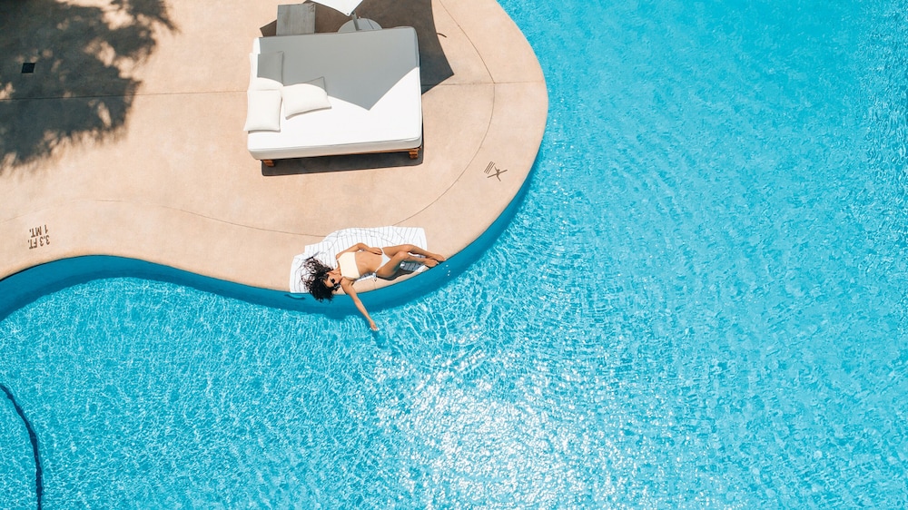Bahia Hotel and Beach House 48/76