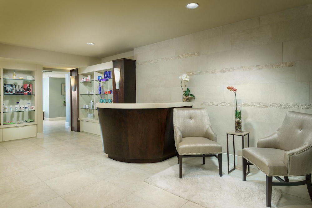 Embassy Suites by Hilton Orlando Lake Buena Vista Resort 20/100
