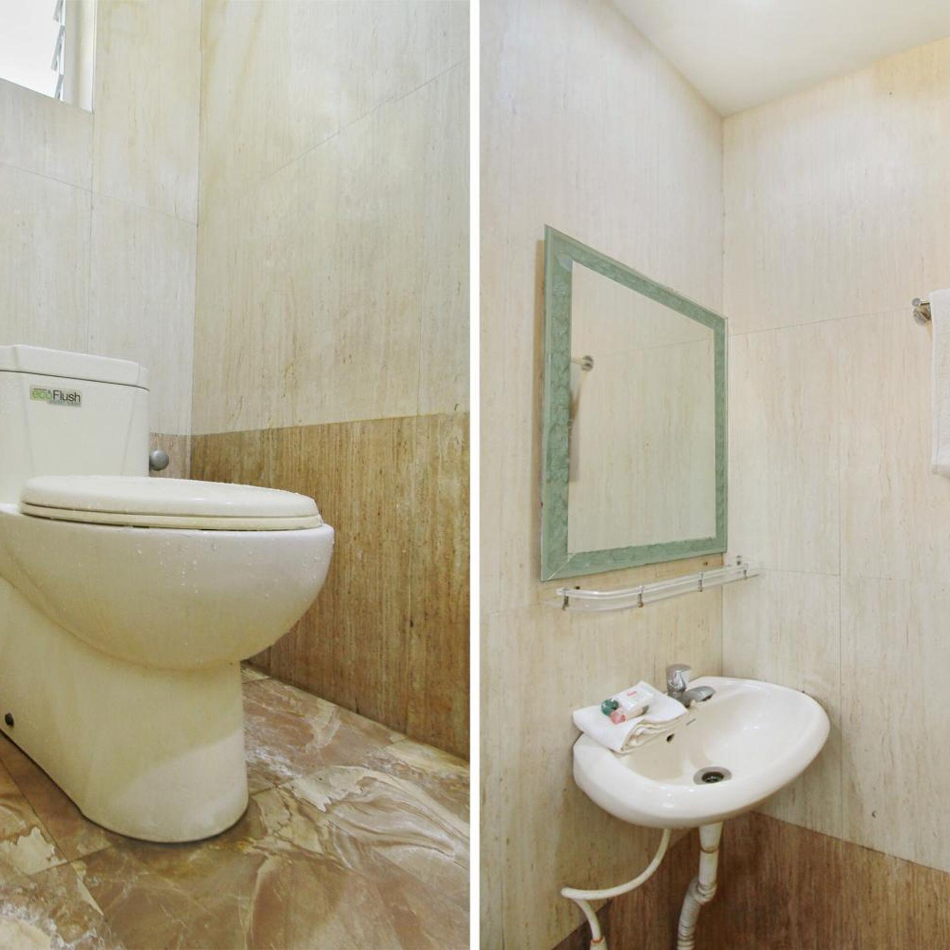 Oyo 4584 India Gate 54/54