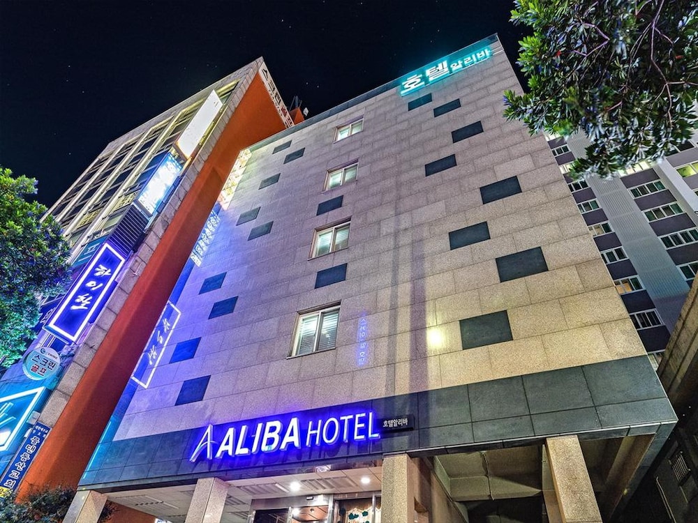 Aliba Hotel 3/39