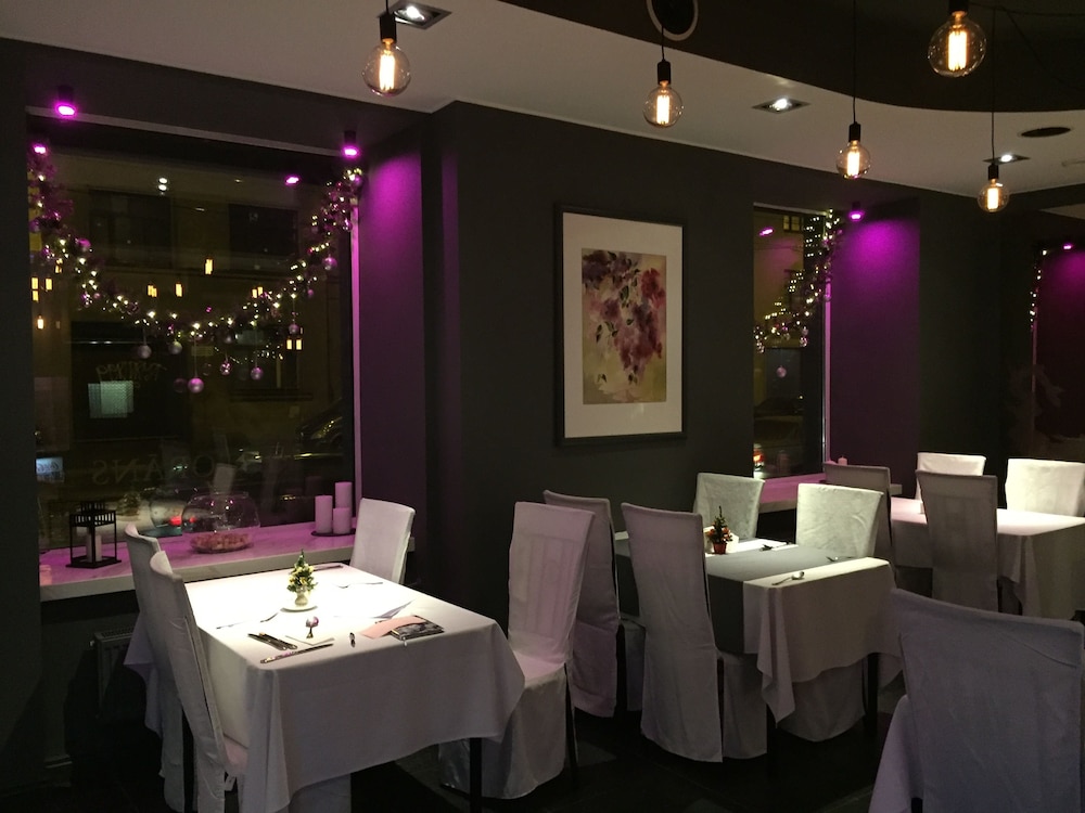 Slokas Ok Hotel 45/57