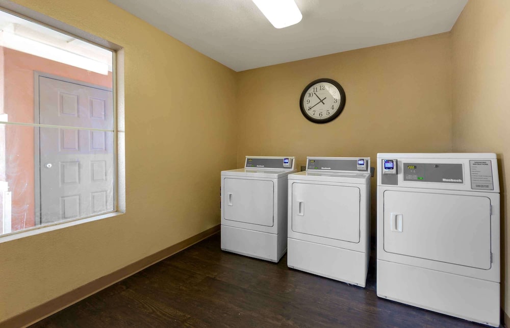 Extended Stay America Phoenix - Chandler - E. Chandler Blvd. 7/51