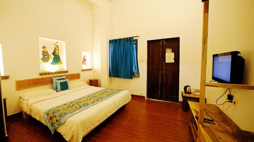 Hotel Udaigarh 18/57
