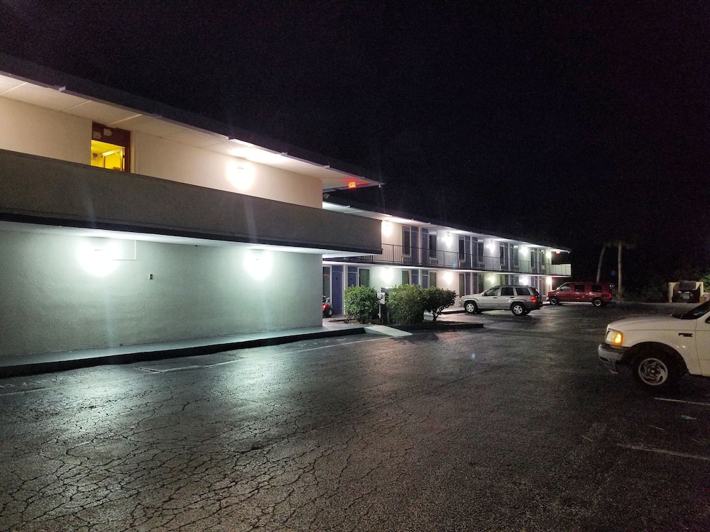 Econo Inn Ormond Beach (Ex Motel 6) 39/41