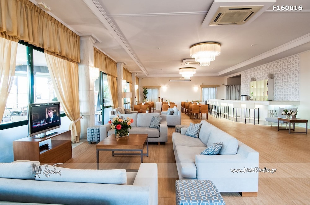 Phoenix Beach Hotel 48/72