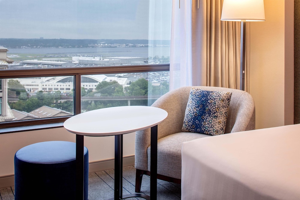 Hyatt Regency Crystal City 45/70