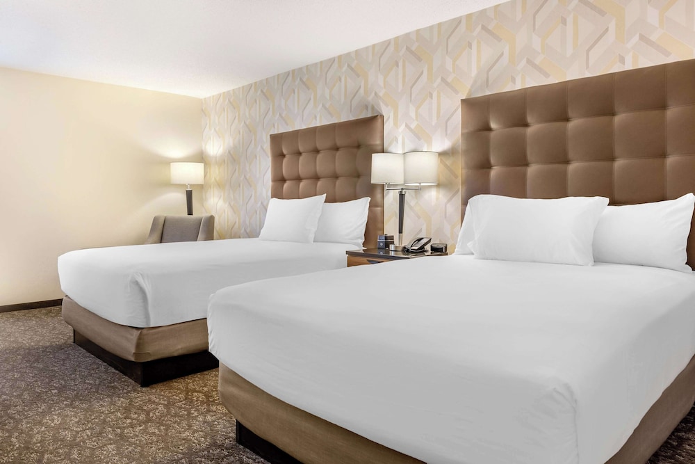 Drury Inn and Suites Southwest St. Louis 13/50