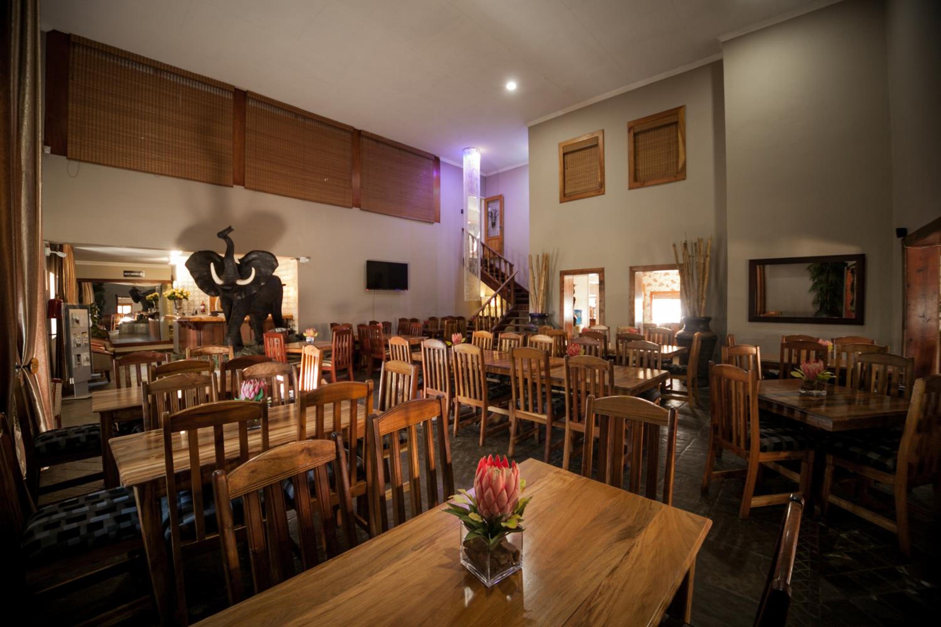 Ivory Tusk Lodge 16/22