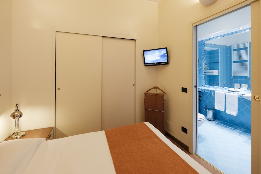 Residence Sacchi 10/80