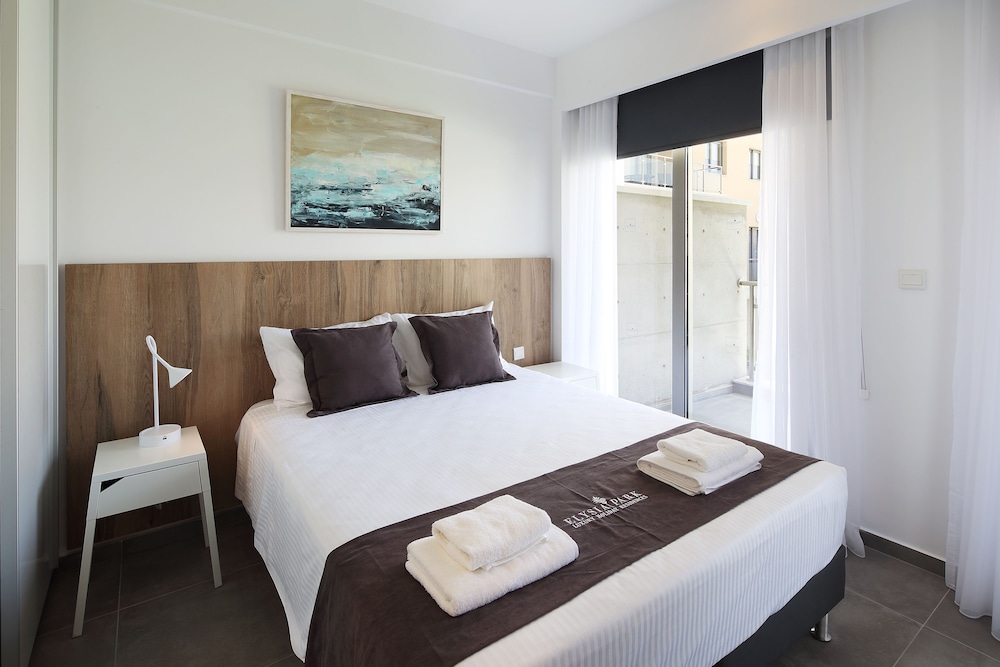 2 BEDROOMS, DELUXE, SUITE