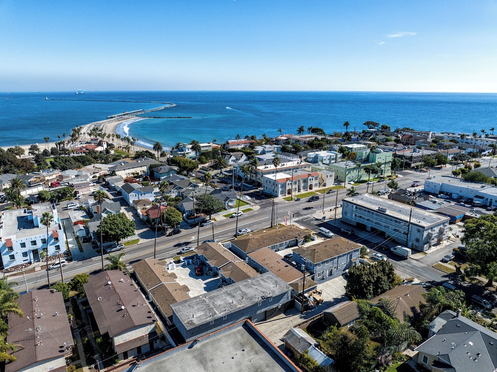 Pacific Inn And Suites 37/50