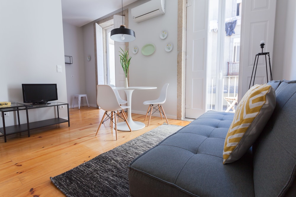 Oporto Invite City Center Santo Ildefonso 16/32