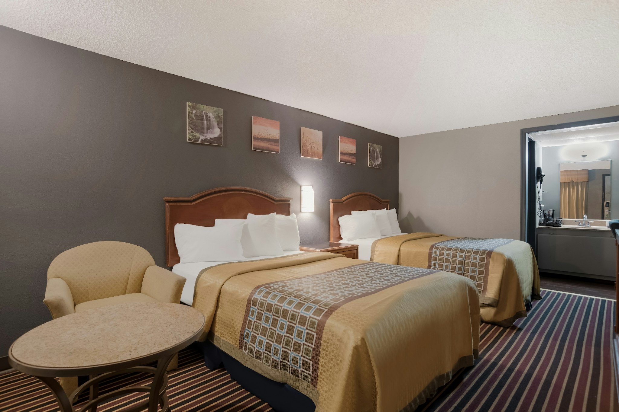 Scottish Inns Harrisburg Hershey South 22/71
