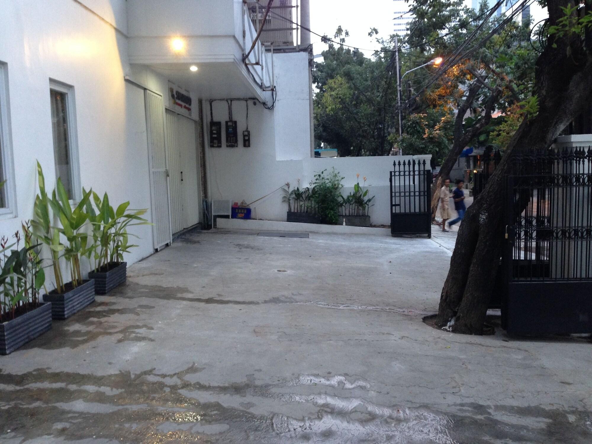 Menteng House 32/38