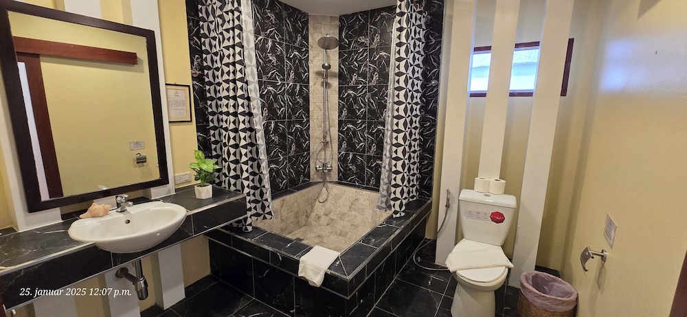 Nirvana Boutique Suites 47/50