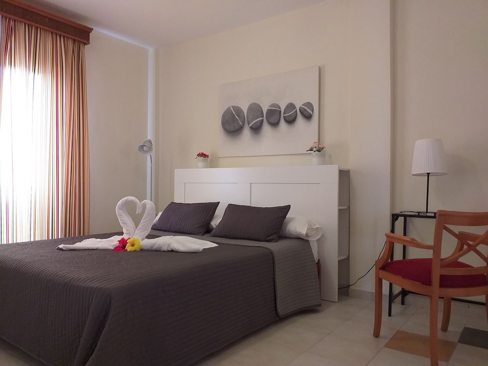 El Cerrito Apartamentos 7/38