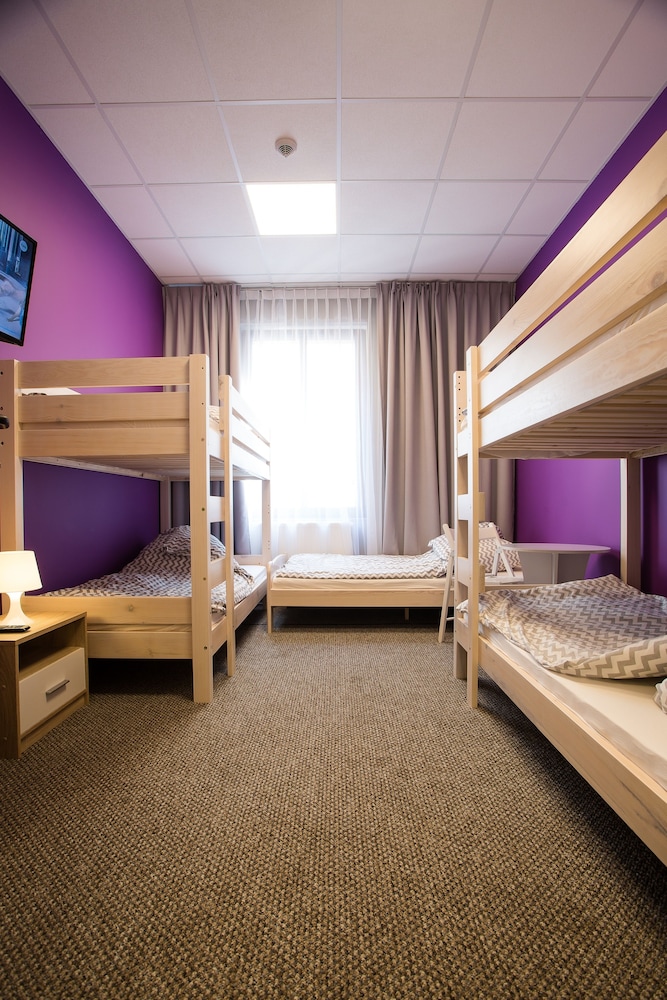 ROOM, QUADRUPLE