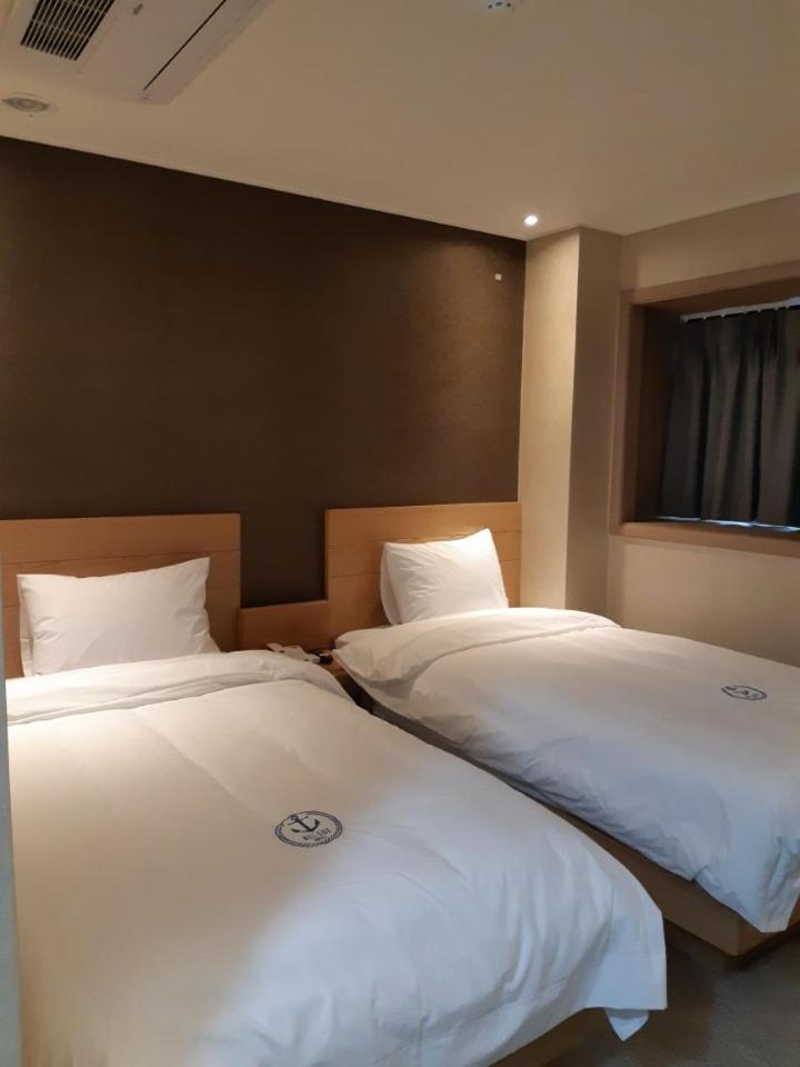 STANDARD, TWIN BEDS