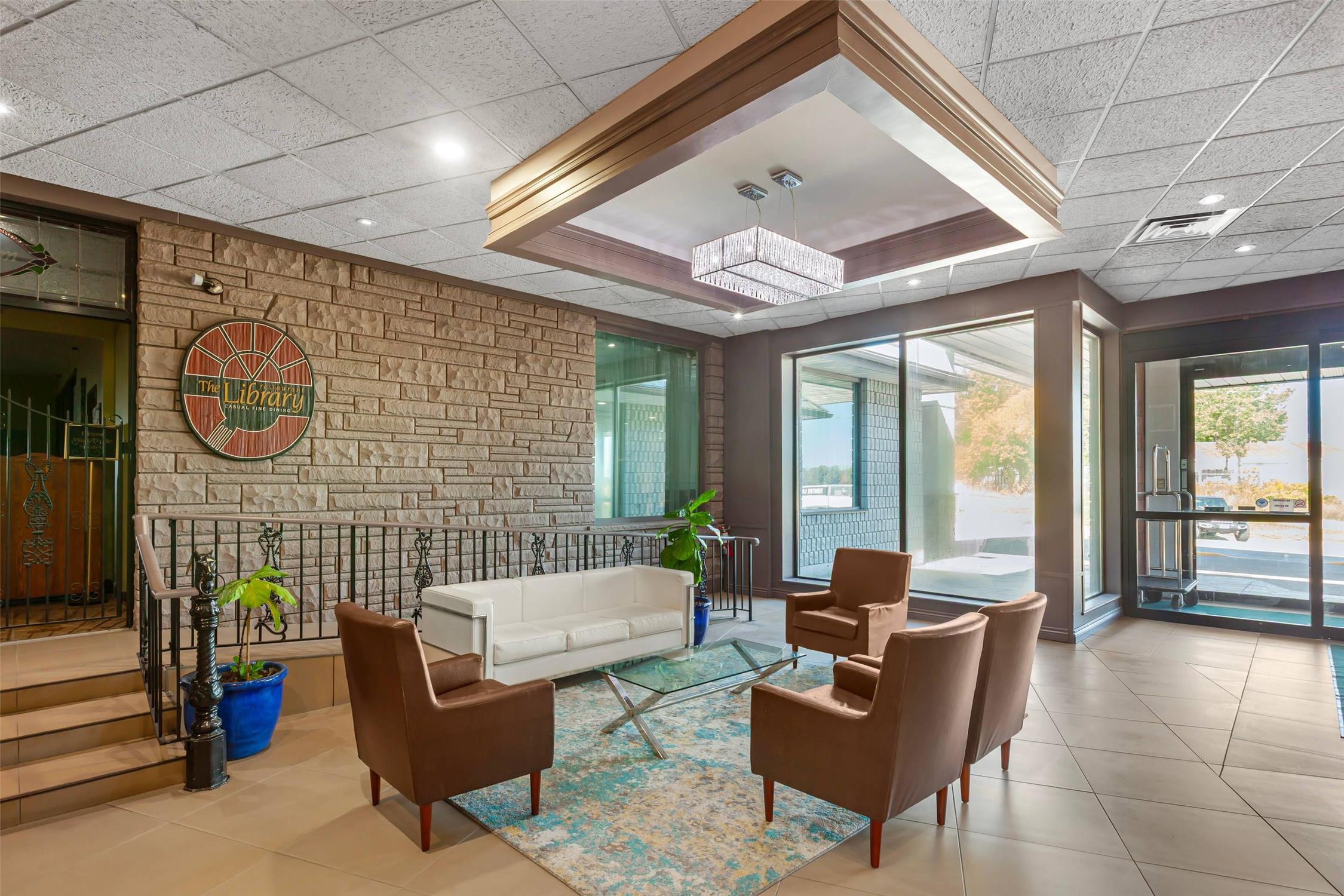Quality Inn & Conference Centre Midland 38/54