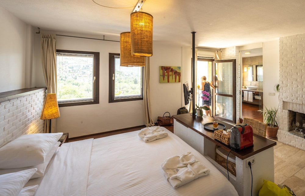 4reasons Hotel And Bistro 23/76