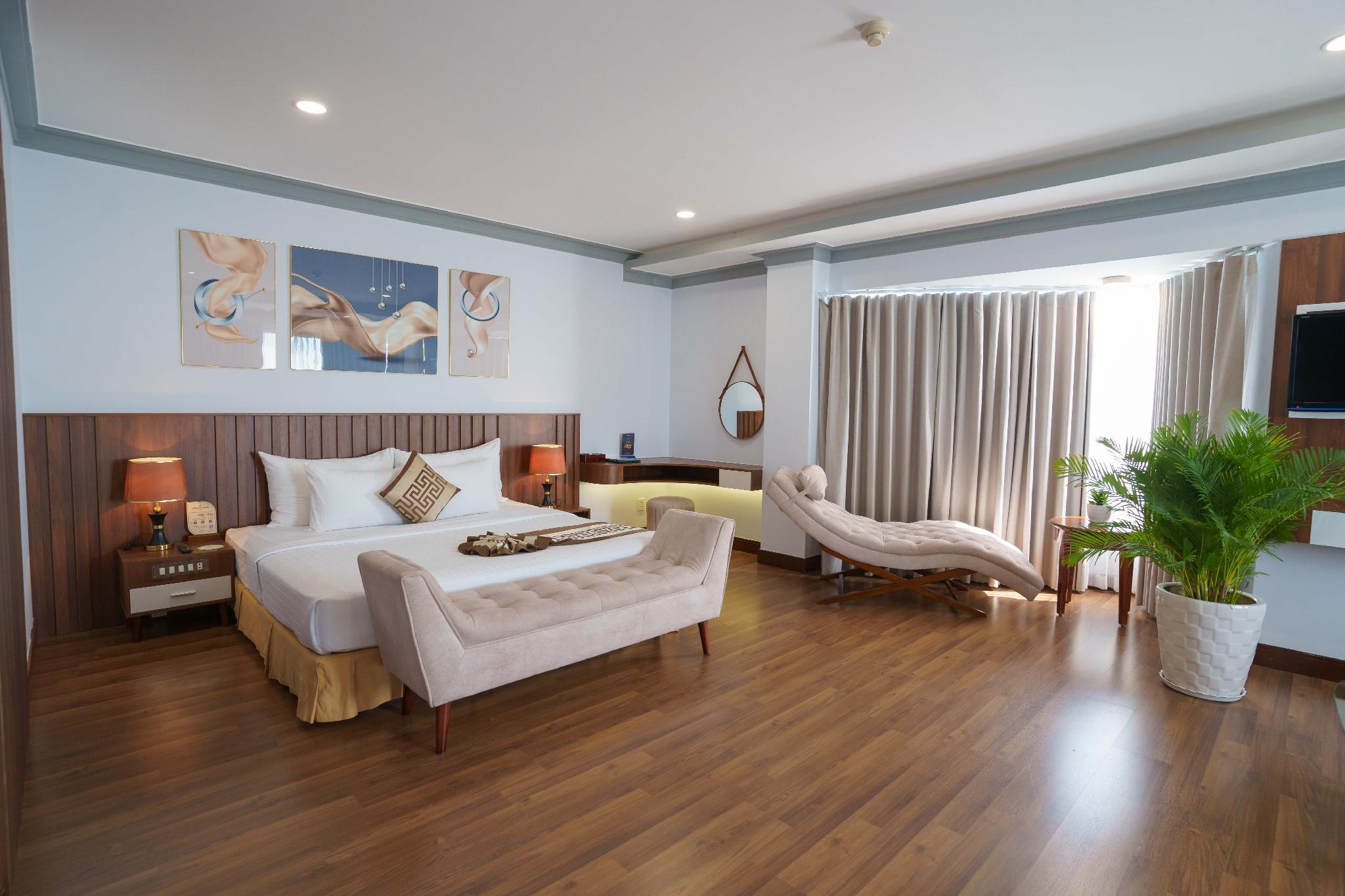 Panorama, Deluxe, King Bed