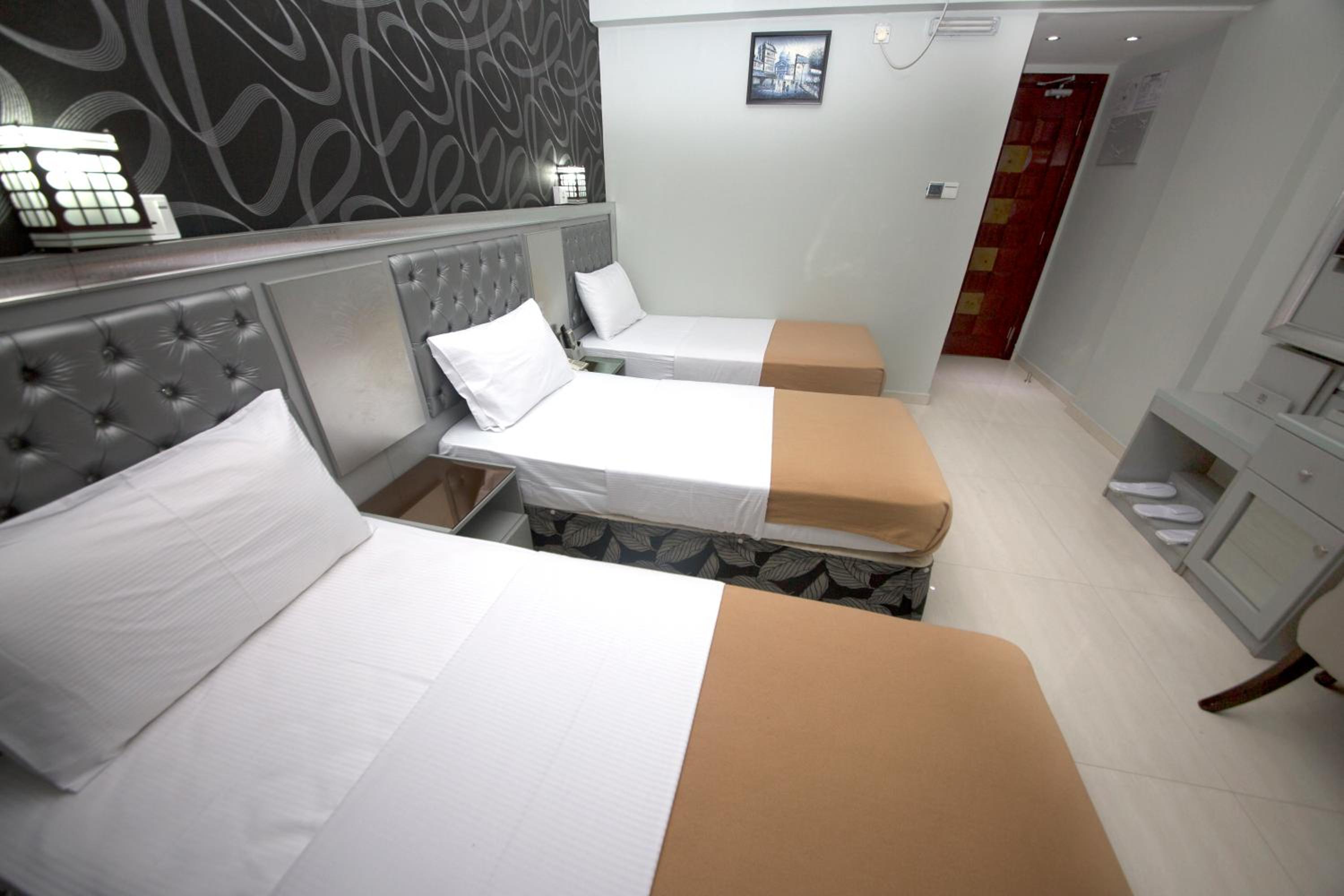 Standard, Triple, Single Bed