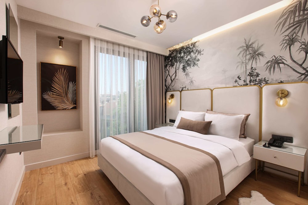 DELUXE, SUITE