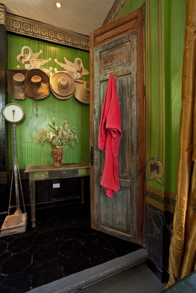 Rivera del Rio Boutique Hotel 10/81