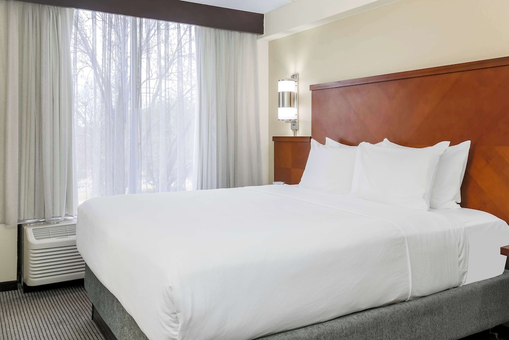 Room at HYATT PLACE DALLAS GRAPEVINE, GRAPEVINE - TX