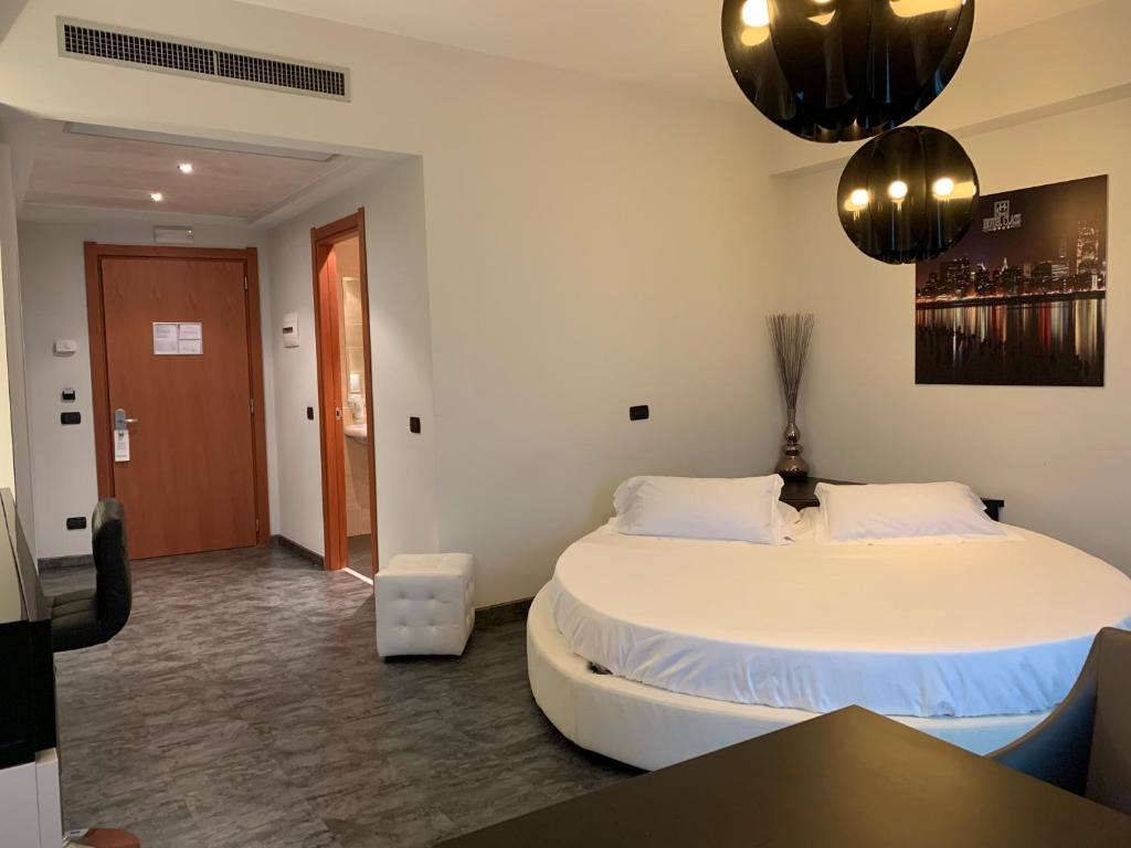 Design, Suite, King Bed, Round Bed