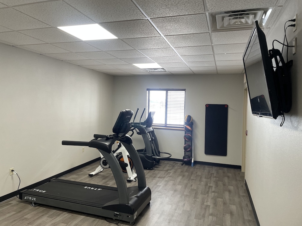 Red Roof Inn & Suites Tomah 47/57
