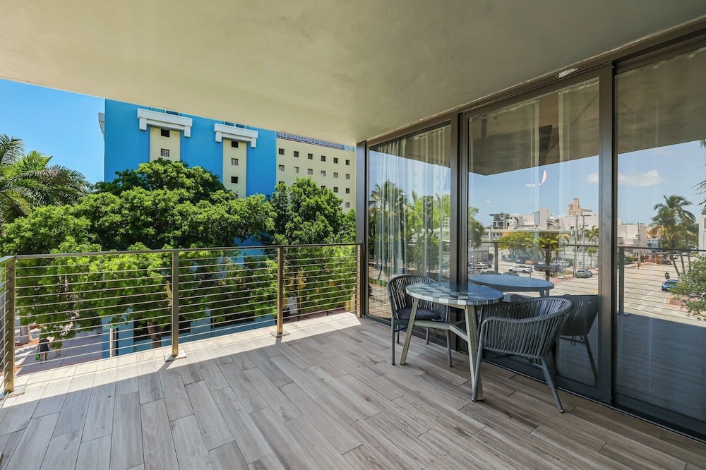 The March Hotel 30/58