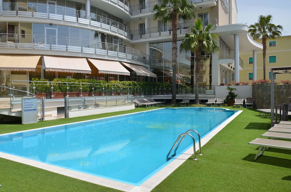 Mediterraneo Palace Hotel 27/31