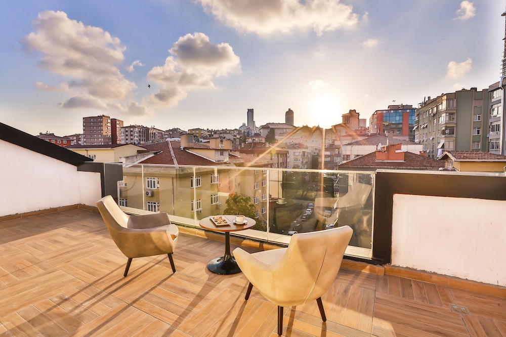 Business Life Sisli 48/53