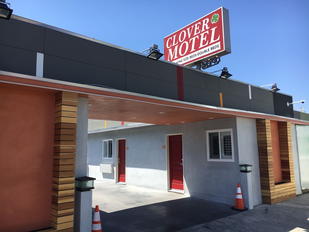 Clover Motel 3/28
