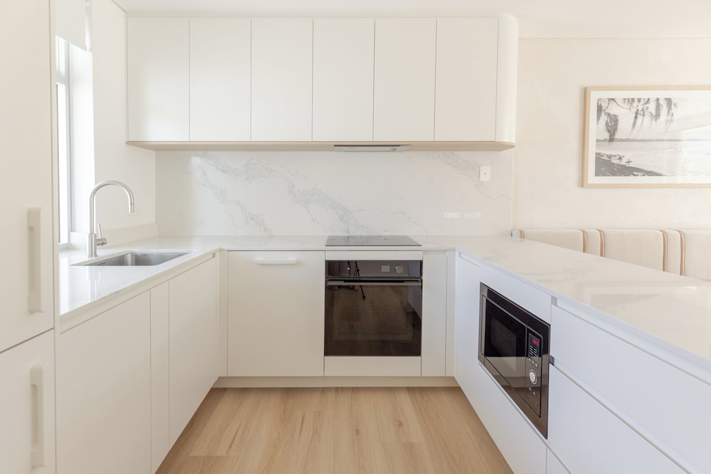 2 Bedrooms, Premium, Apartment, King and Twin Beds