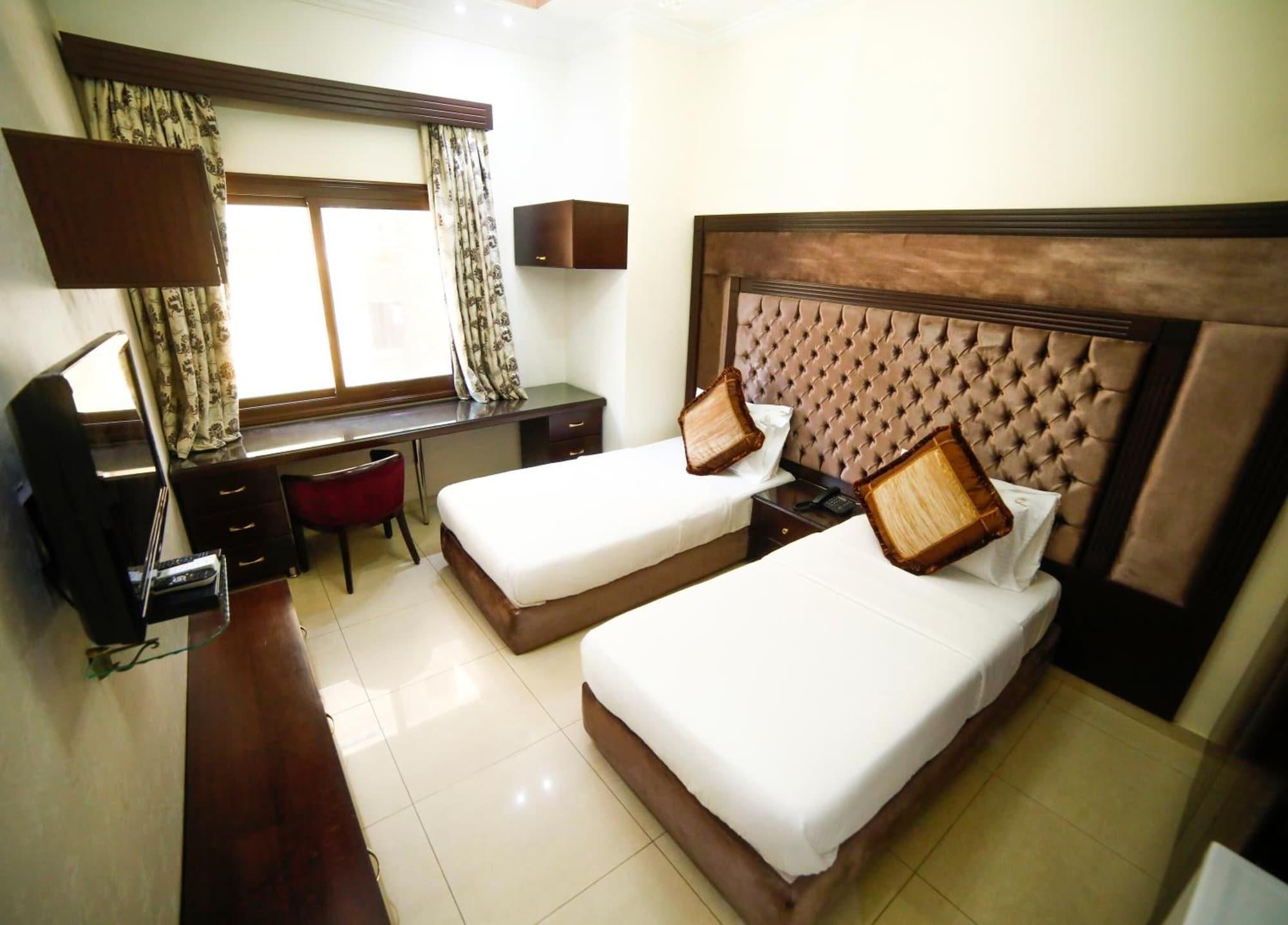 Villa Queens Hotel 13/32