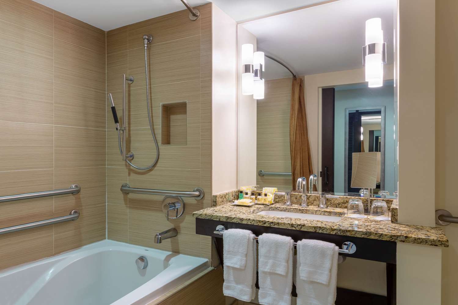 Wyndham Deerfield Beach Resort 49/53