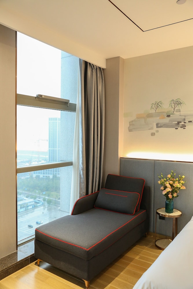 Ramada Encore by Wyndham Hangzhou Aoti 48/64