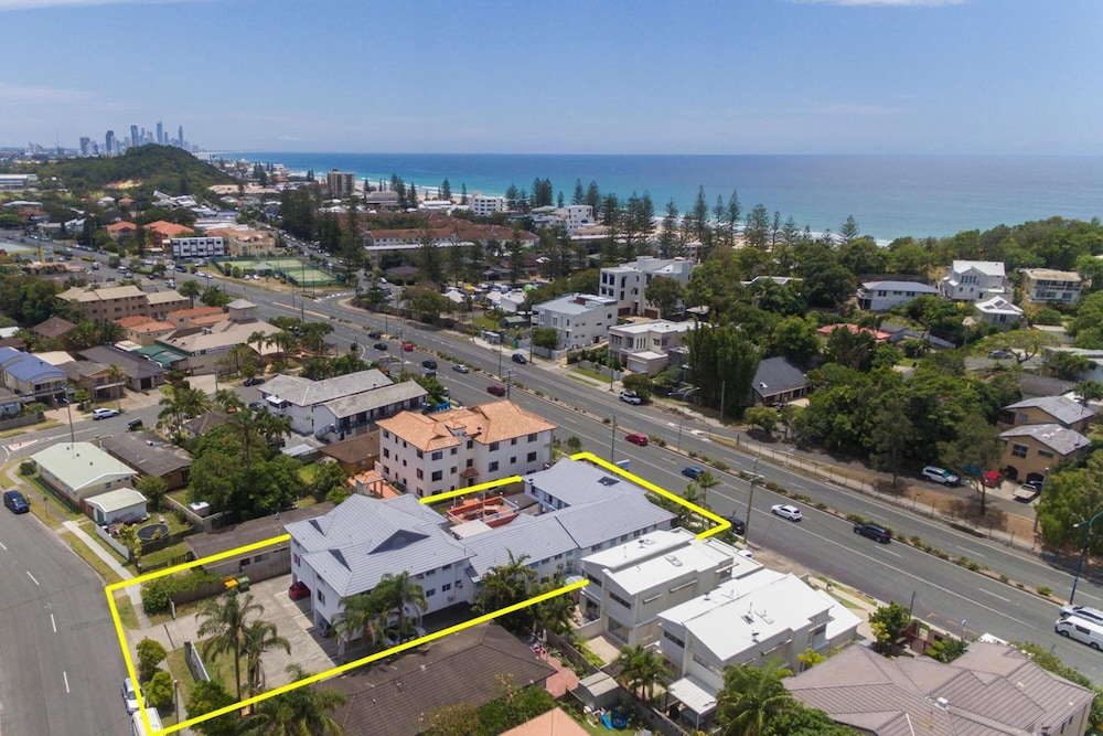 Sunshine Beach Resort 13/16
