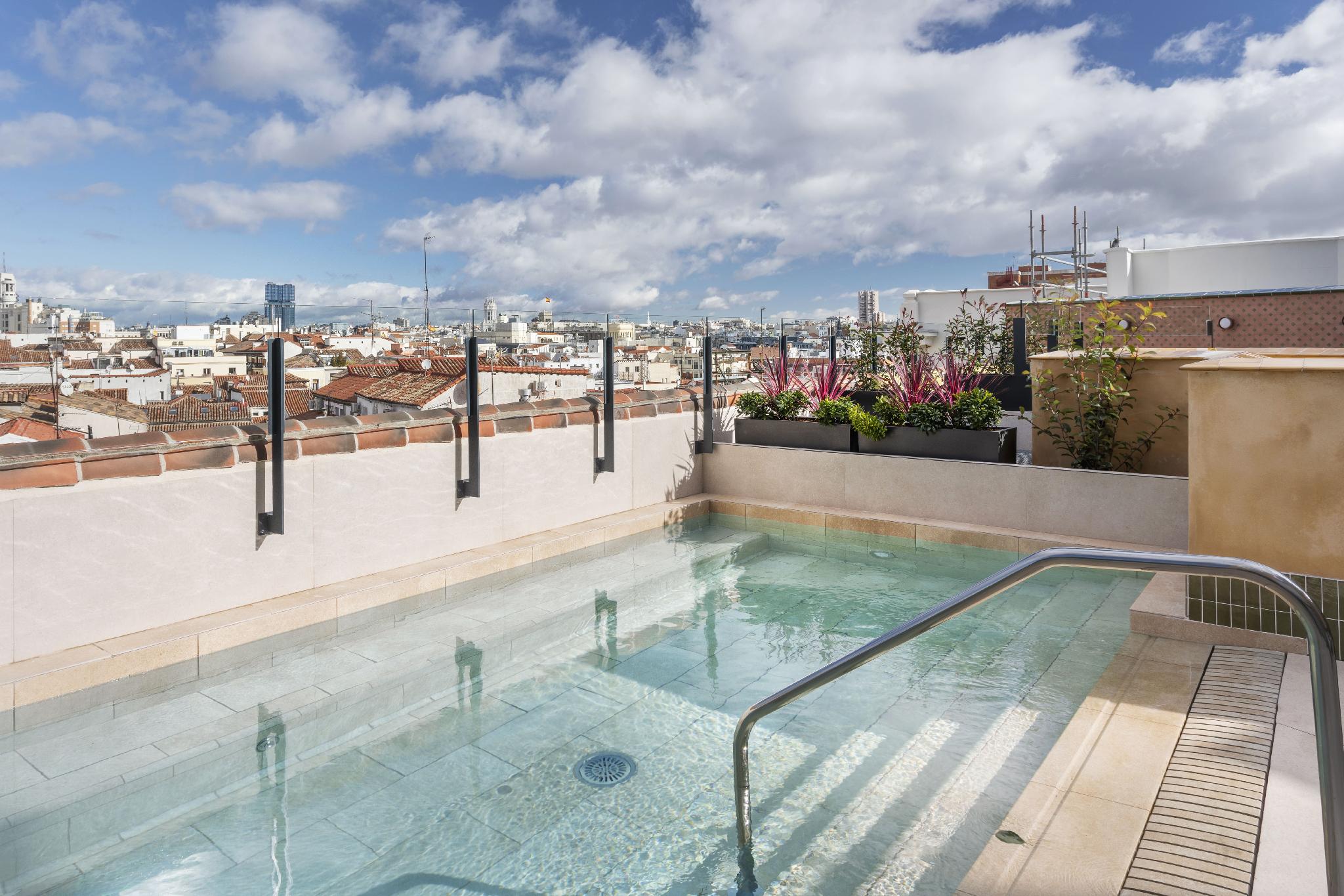 Room, Atocha View