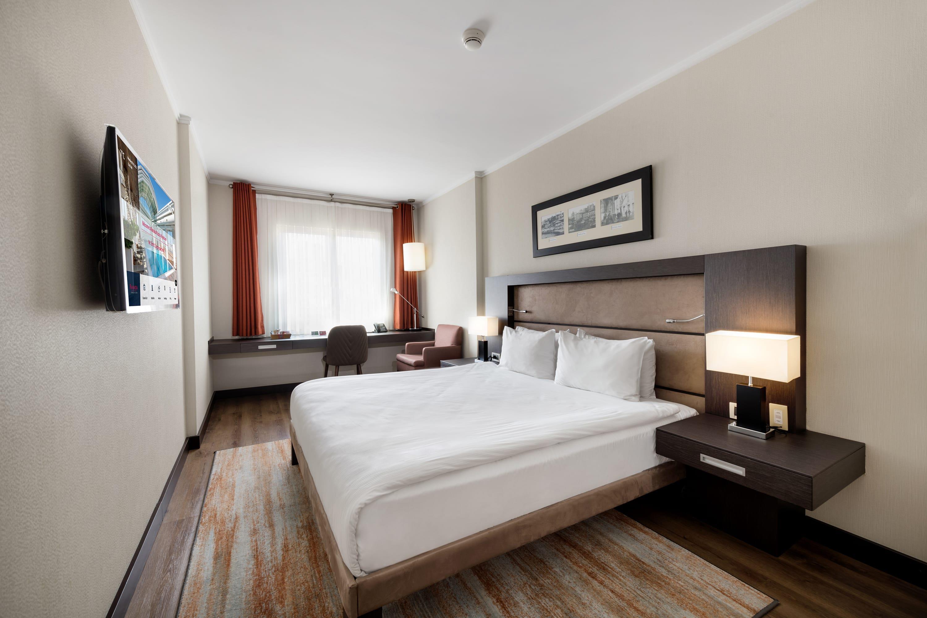 Standard, Double or Twin Bed