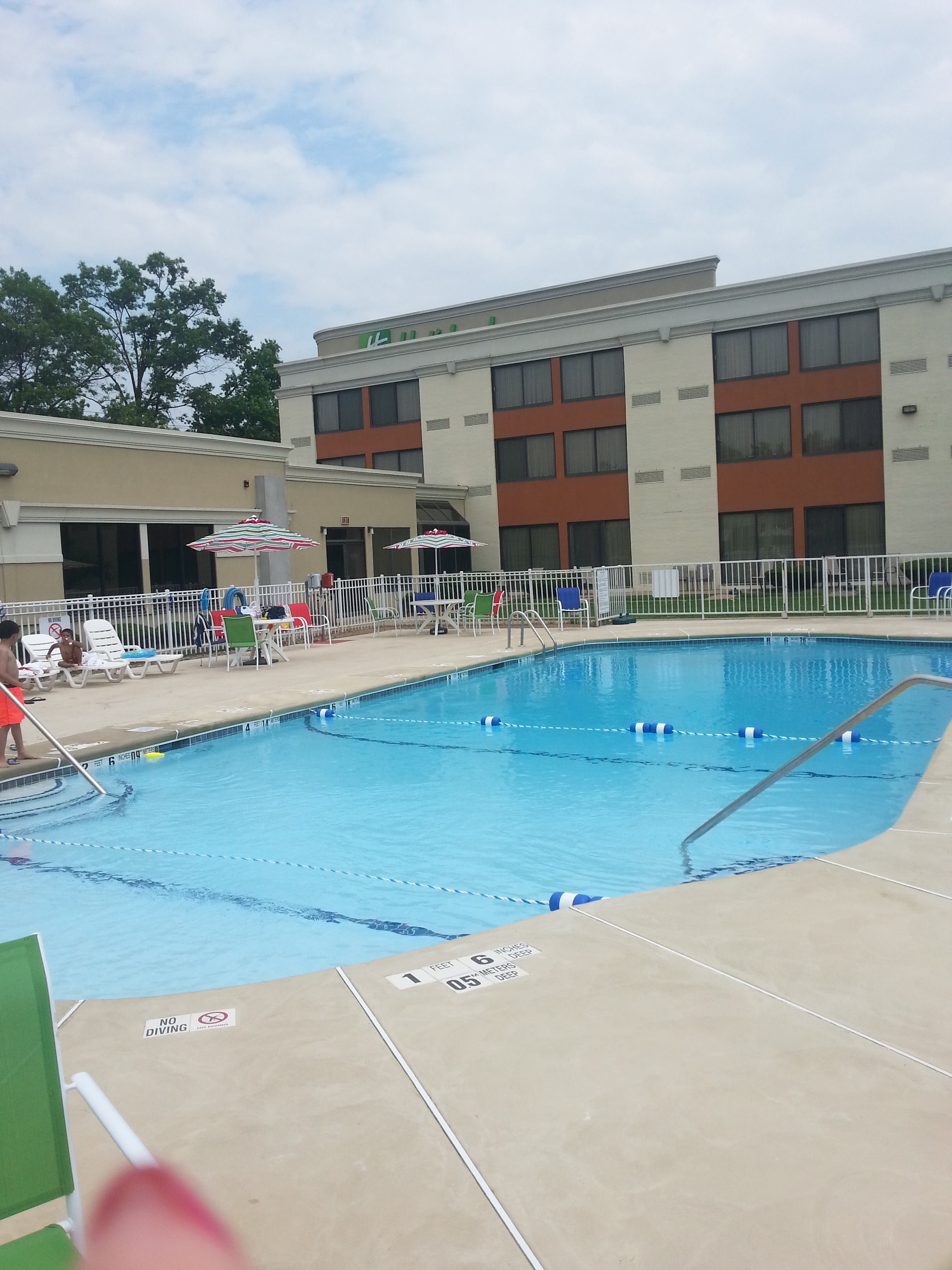 Armoni Inn and Suites 5/57