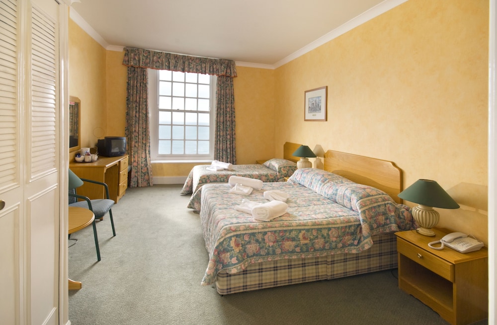 The Imperial Hotel Tenby 7/40